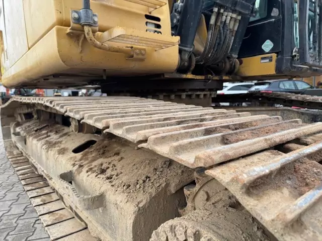 CAT 326 FLN – Bild 9