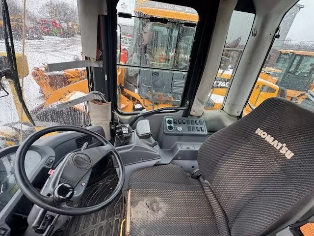 Komatsu WA470-5 – Bild 9